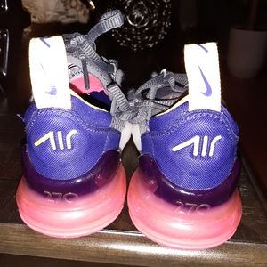 Gym shoes